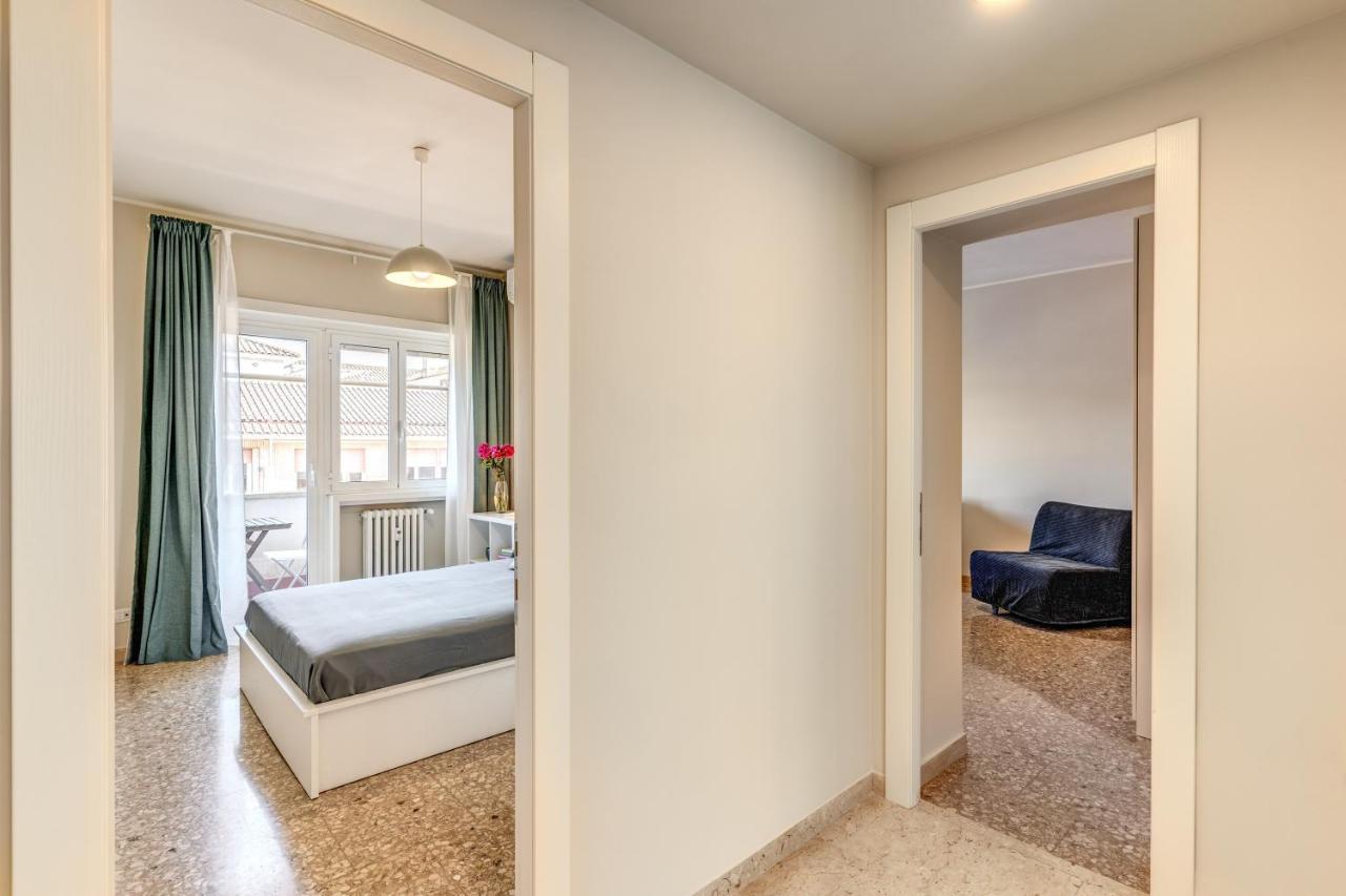 Holydom71 Apartment โรม ภายนอก รูปภาพ