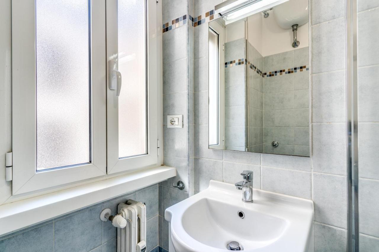 Holydom71 Apartment โรม ภายนอก รูปภาพ