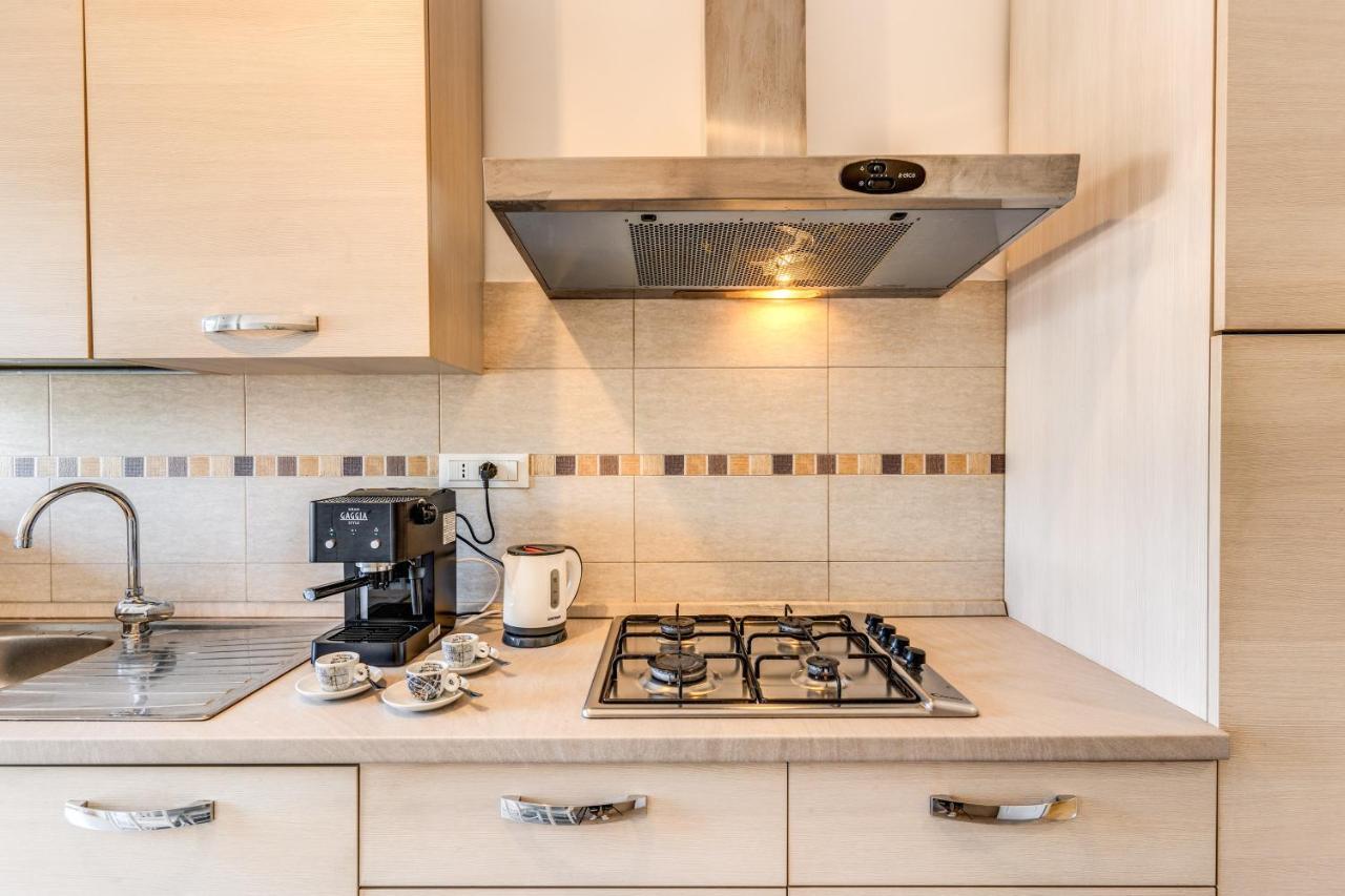 Holydom71 Apartment โรม ภายนอก รูปภาพ