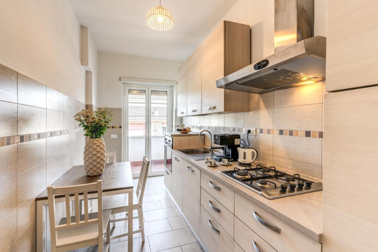 Holydom71 Apartment โรม ภายนอก รูปภาพ